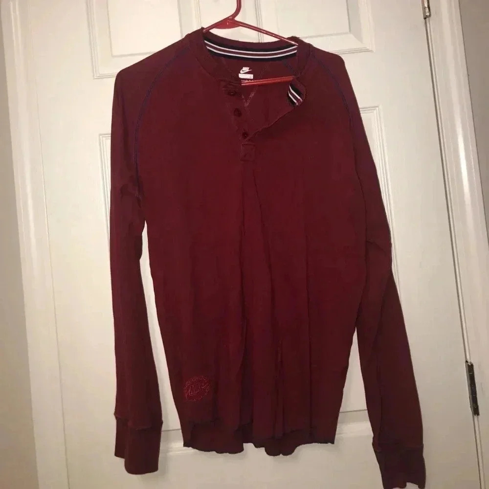 ✅Red Nike 1/4 button down sweater 🌟